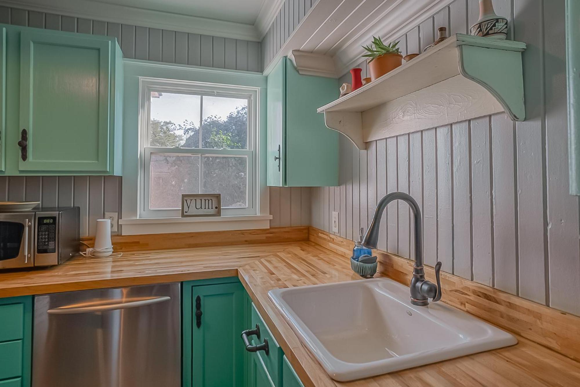 Urban Nest Cottage - Book Now! Beaufort Exterior photo