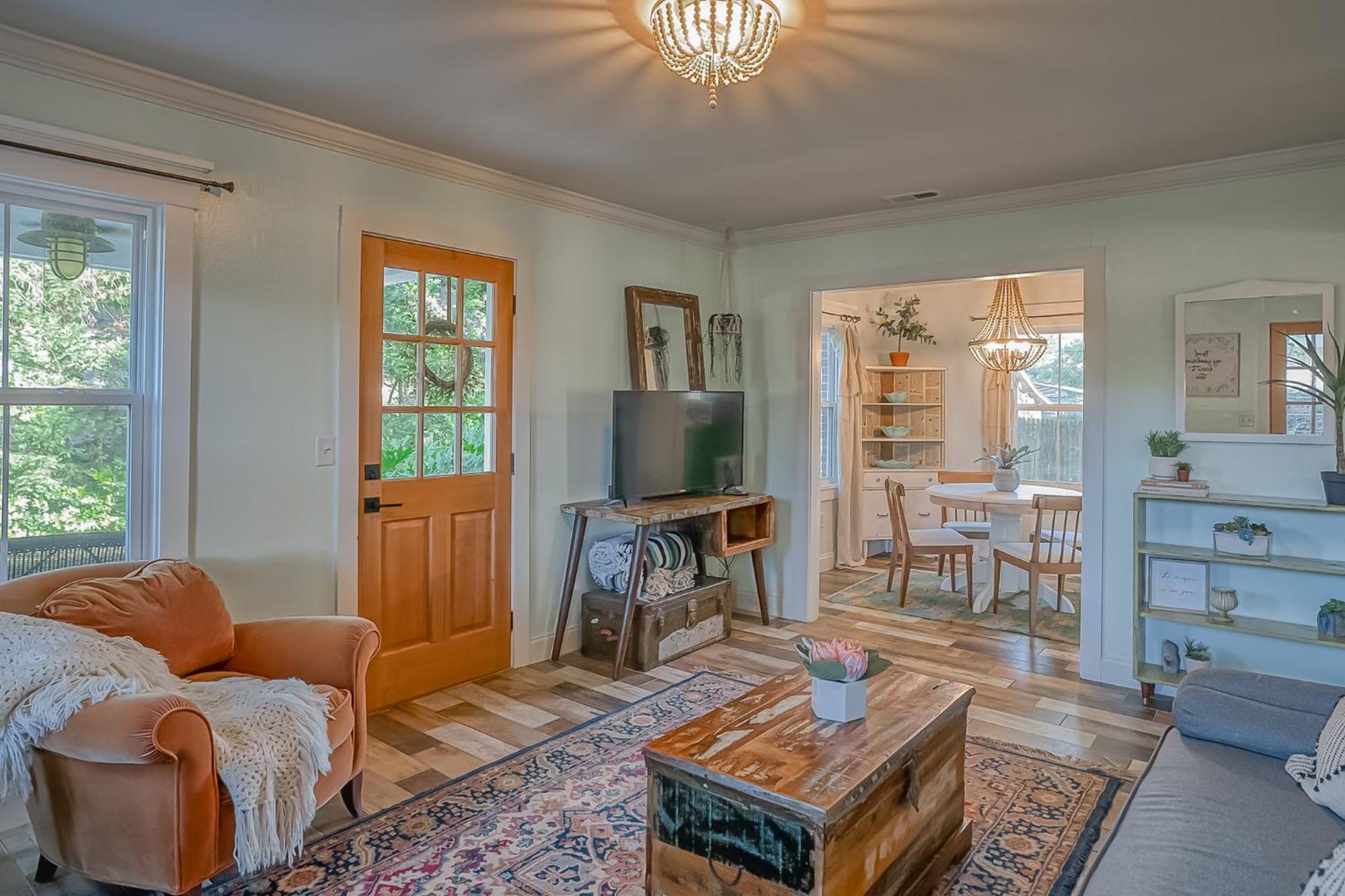Urban Nest Cottage - Book Now! Beaufort Exterior photo
